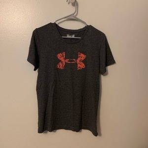Woman’s large under armor t shirt